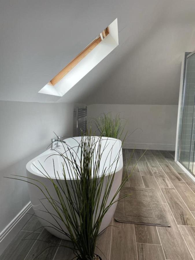 Captivating 1-Bed Apartment In Cloyne Cork Zewnętrze zdjęcie