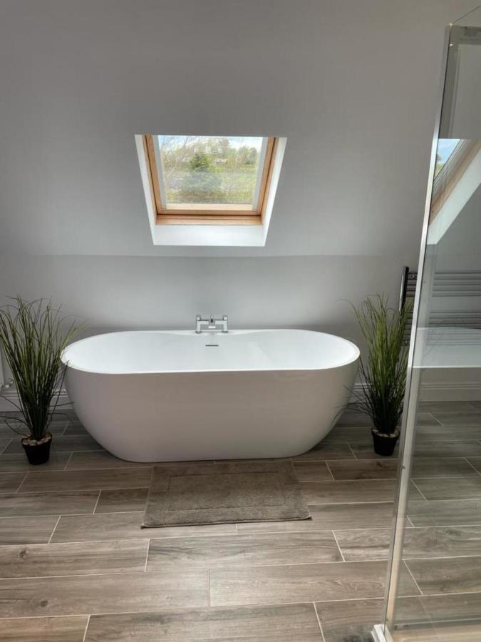 Captivating 1-Bed Apartment In Cloyne Cork Zewnętrze zdjęcie